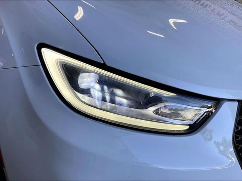 Used 2025 Chrysler Pacifica Limited FWD image 27