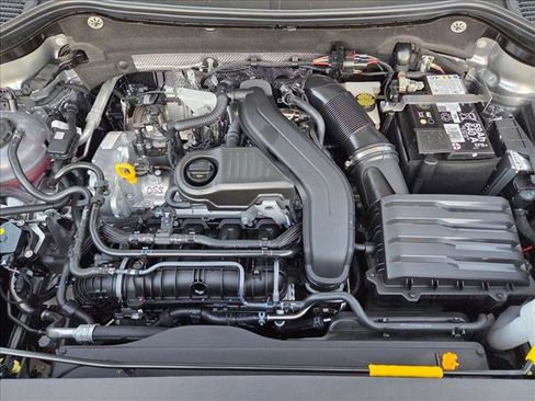New 2026 Volkswagen Taos SE FWD image 16