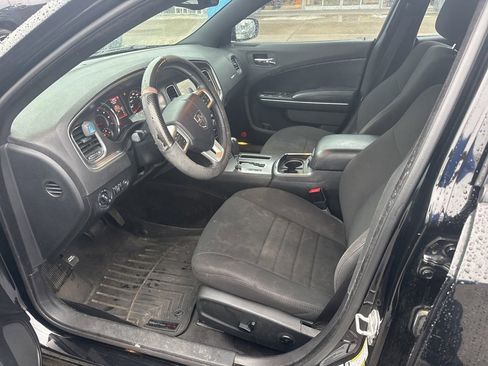 Used 2014 Dodge Charger R/T w/ Blacktop Package image 10