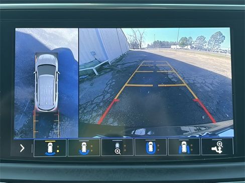 Used 2020 Buick Enclave Premium w/ Surround and Sites Package image 27