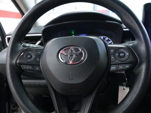 Used 2023 Toyota Corolla LE FWD image 11