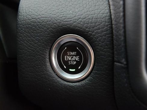 Used 2021 GMC Yukon Denali w/ Denali Premium Package image 19