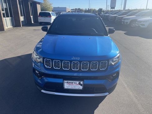 Used 2024 Jeep Compass Limited image 3