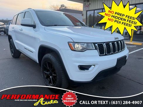 Used 2019 Jeep Grand Cherokee Laredo image 1