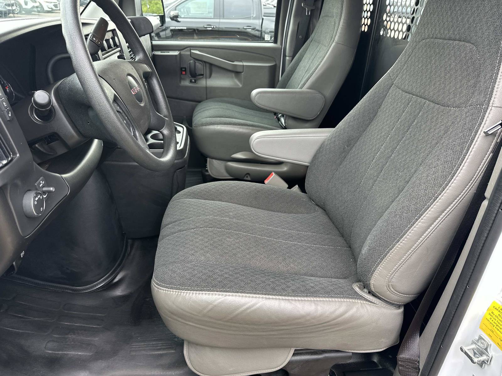 Certified 2025 GMC Savana 2500 w/ Driver Convenience Package RWD image 19