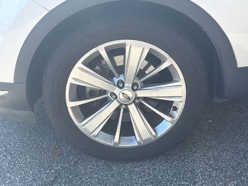 Used 2019 Ford Explorer Limited w/ Class III Trailer Tow Package image 8