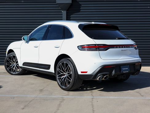 Certified 2024 Porsche Macan S image 3