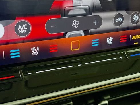 New 2025 Volkswagen ID. Buzz Pro S Plus image 19