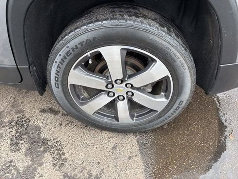 Used 2020 Chevrolet Traverse LT w/ LT Premium Package image 49