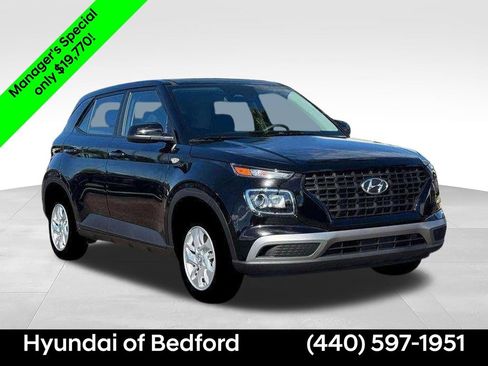 Certified 2026 Hyundai Venue SE FWD image 12