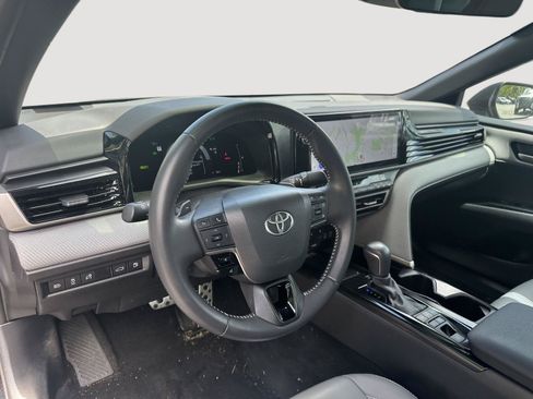 Used 2025 Toyota Camry SE w/ Multimedia Upgrade Package FWD image 11