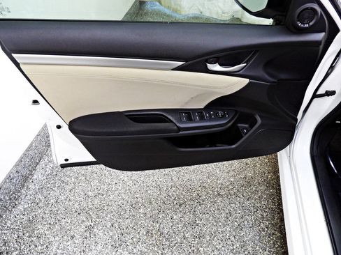 Used 2017 Honda Civic EX image 7