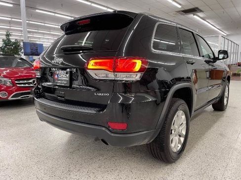 Used 2021 Jeep Grand Cherokee Laredo AWD/4WD image 5