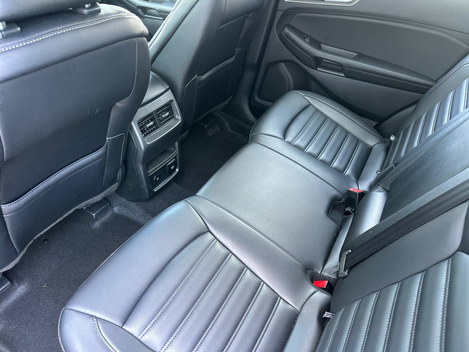Certified 2024 Ford Edge SEL w/ Convenience Package AWD/4WD image 13