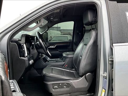 Used 2024 GMC Sierra 2500 Denali w/ Denali Reserve Package AWD/4WD image 25