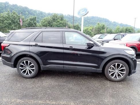 Certified 2026 Ford Explorer ST-Line AWD/4WD image 7
