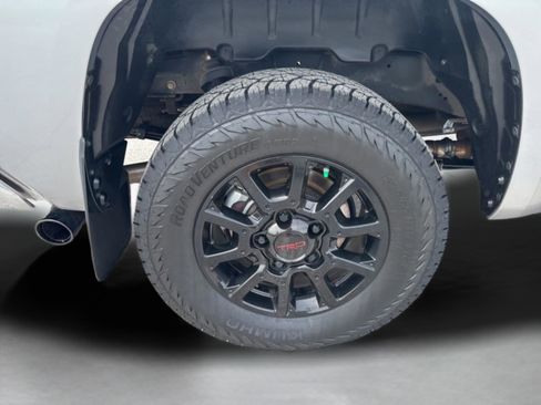 Used 2021 Toyota Tundra SR5 w/ SR5 Leather Package image 33