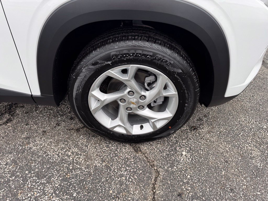 New 2026 Chevrolet Trax LS w/ LS Convenience Package FWD image 26