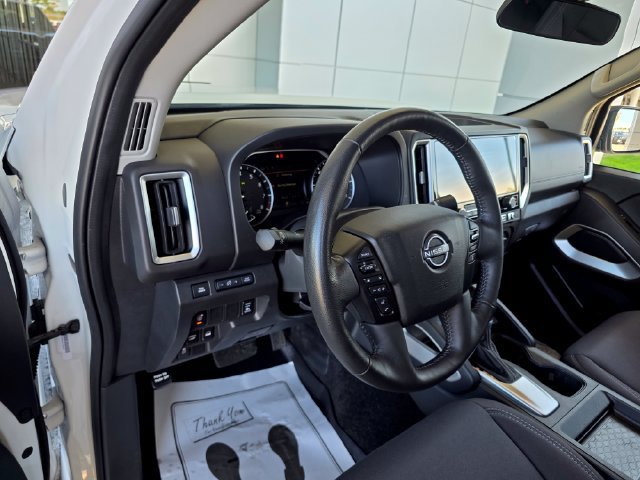 Used 2025 Nissan Frontier SV w/ SV Convenience Package AWD/4WD image 22