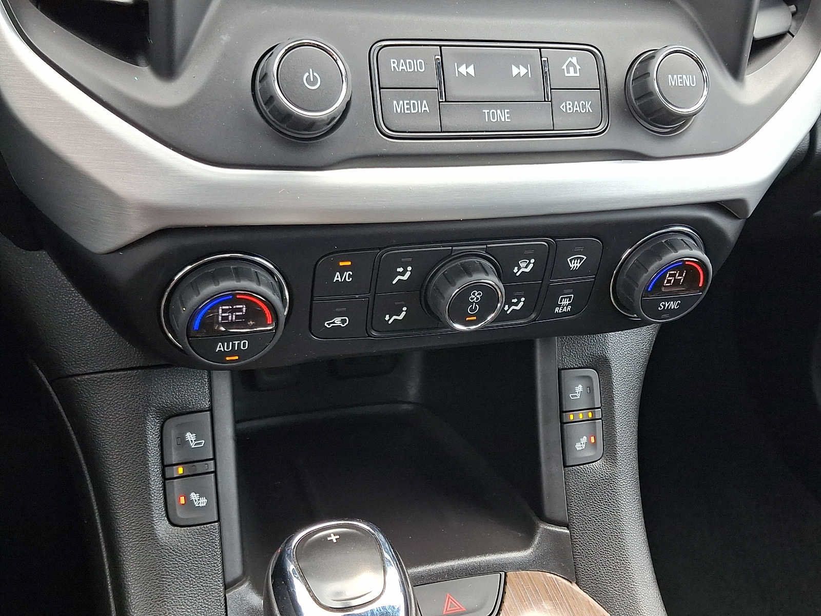 Used 2019 GMC Acadia SLE AWD/4WD image 17