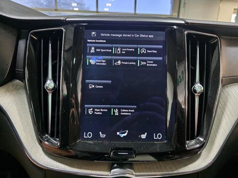 Used 2018 Volvo XC60 T6 Inscription image 36