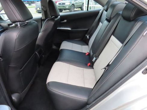 Used 2012 Toyota Camry SE FWD image 11