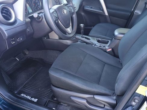 Used 2018 Toyota RAV4 LE w/ All Weather Liner Package image 21