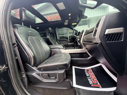 Used 2017 Ford F250 Platinum w/ FX4 Off-Road Package AWD/4WD image 37