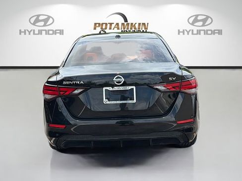 Used 2022 Nissan Sentra SV w/ SV Premium Package FWD image 6