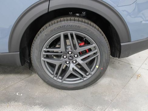 New 2026 Ford Explorer ST-Line w/ ST-Line Street Pack image 39