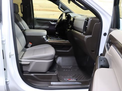 Used 2024 Chevrolet Silverado 1500 LT Trail Boss w/ Convenience Package II image 65