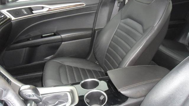 Used 2013 Ford Fusion SE FWD image 18