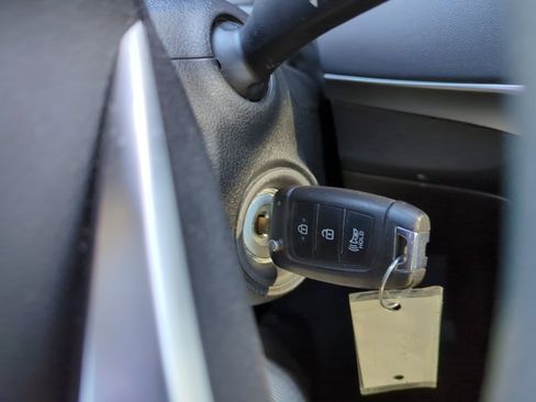 Used 2021 Hyundai Palisade SE image 34