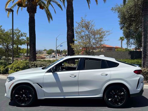 Used 2021 BMW X6 xDrive40i w/ Executive Package AWD/4WD image 21