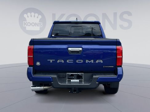 Used 2025 Toyota Tacoma Limited AWD/4WD image 5