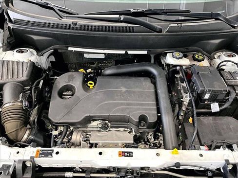 Used 2023 Chevrolet Equinox LT FWD image 11