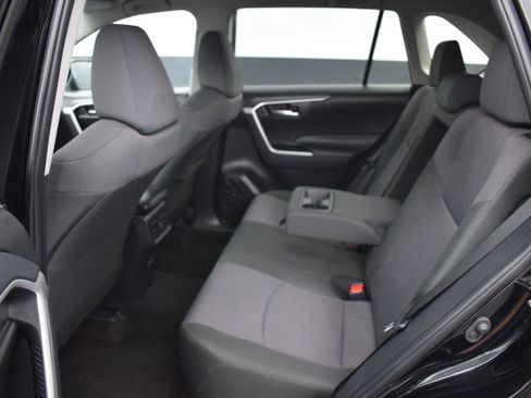 Used 2025 Toyota RAV4 XLE image 12