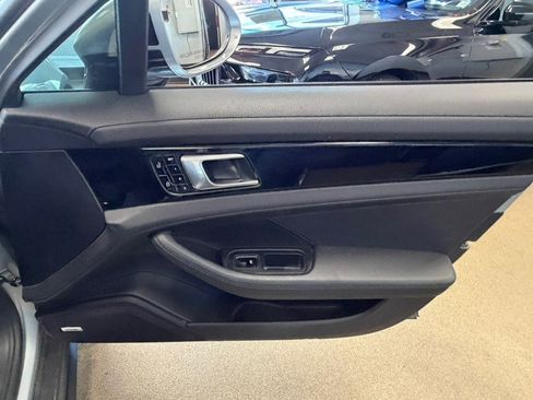 Used 2019 Porsche Panamera 4 image 51