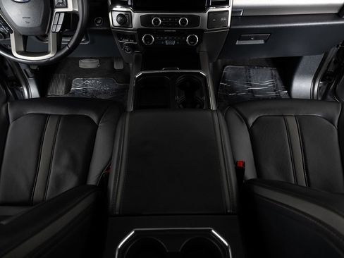 Used 2022 Ford F250 Platinum w/ Tremor Off-Road Package image 38