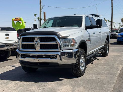 Used 2017 RAM 2500 SLT AWD/4WD image 2