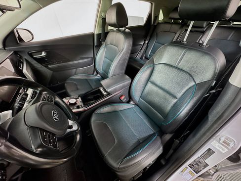 Used 2021 Kia Niro EX Premium FWD image 16