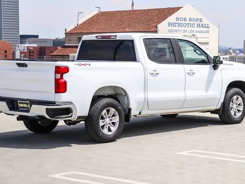 Used 2021 Chevrolet Silverado 1500 LT image 4