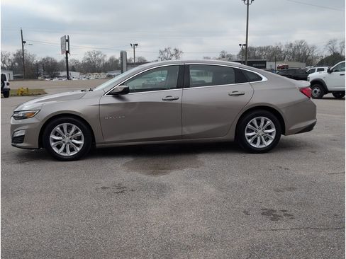 Used 2024 Chevrolet Malibu LT image 2