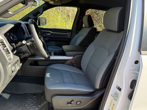 Used 2023 RAM 1500 Big Horn image 12