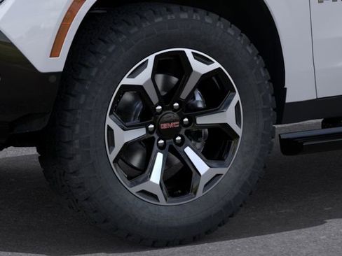 New 2026 GMC Yukon AT4 AWD/4WD image 9