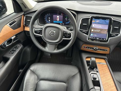 Certified 2023 Volvo XC90 T8 Plus image 26