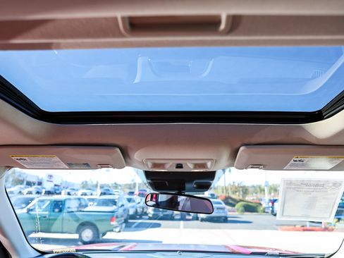 Used 2022 Ford Maverick Lariat w/ Lariat Luxury Package image 7