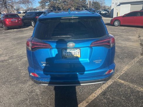 Used 2017 Toyota RAV4 Limited image 7