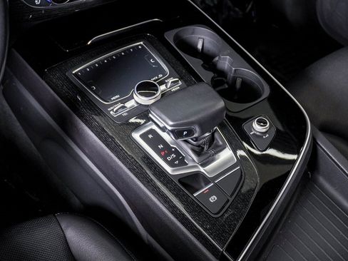 Used 2019 Audi Q7 3.0T Prestige w/ Prestige Package image 26