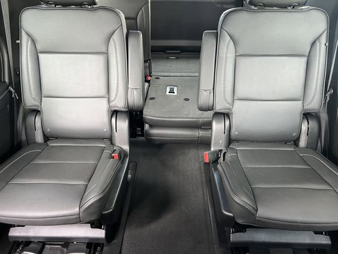 Used 2022 GMC Yukon Denali w/ Max Trailering Package AWD/4WD image 15